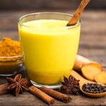 شیر زردچوبه (لاته طلایی)،نوشیدنی ضدالتهاب و جوان‌ساز