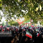صف‌آرایی هزاران زن شاهرودی در حمایت از انقلاب و رهبری