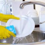 با این طریقه از انجام کارهای خانه کالری سوزی کنید