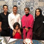 علیرضا فغانی در کنار همسر جوان و  فرزندانش در استرالیا+ عکس