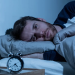 تفاوت بین بی‌خوابی موقت و مزمن و درمان آن ها