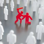 اثر تماشاگر چیست و چه پیامدهایی در جامعه به همراه دارد؟