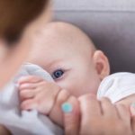 بهترین زمان آغاز شیردهی به نوزاد تازه متولد شده