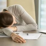 چرت زدن برای سلامتی مفید است یا مضر؟ / بهترین زمان برای چرت زدن