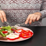 اشتباهات غذایی که استخوان‌ها را تضعیف می‌کنند