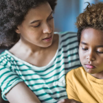 نقش مهدکودک و مدرسه در مدیریت وابستگی