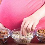 چرا زنان باردار باید آجیل بخورند؟