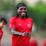 رونمایی از مدل موی تازه بیفوما در تمرین پرسپولیس