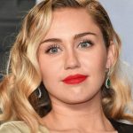 خانم بازیگر مشهور نامزد کرد