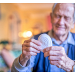 مدیریت بی‌اختیاری در خانه سالمندان